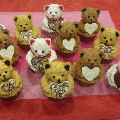 Valentine Teddy Bear Cupcakes