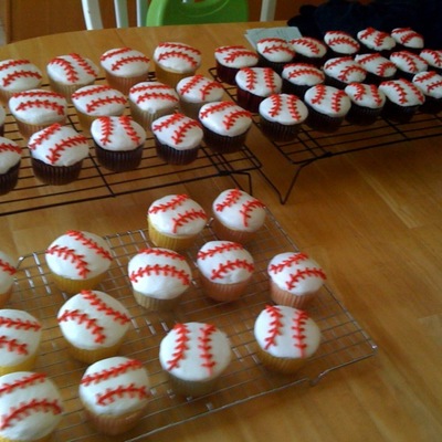 Baseball Cupcakes
