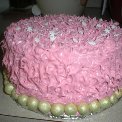 Pink Cake With Gold Pearl