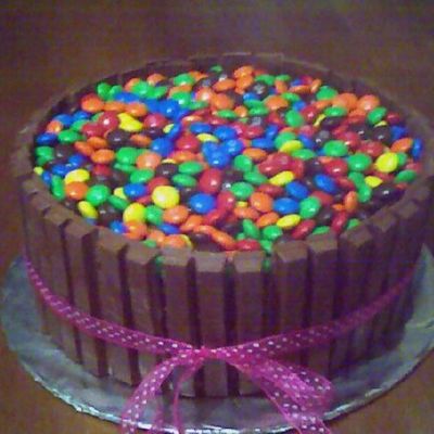 Kit Kat Cake