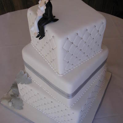 White & Silver Wedding Cake