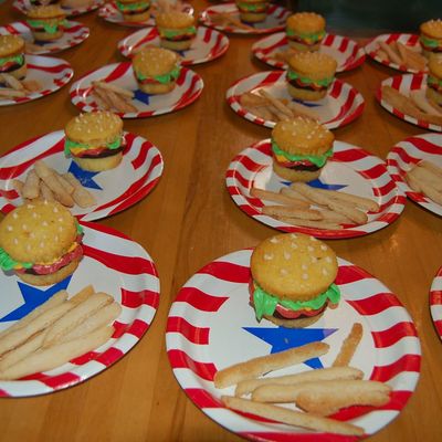 Hamburger Cupcakes