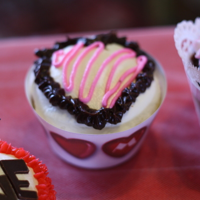 Valentines Cupcake W/cricut Letters