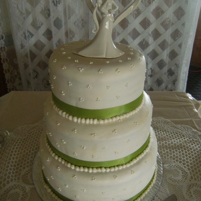 Swiss Dot Wedding Cake
