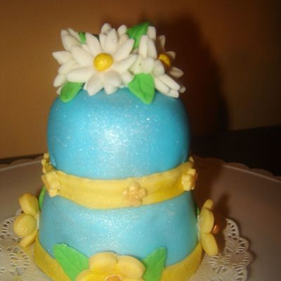 Blue Bell Mini Cake