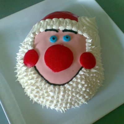 Santa Face Cake
