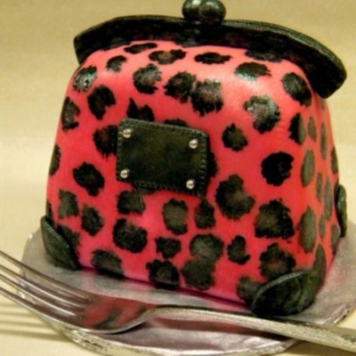 Mini Clutch Cake