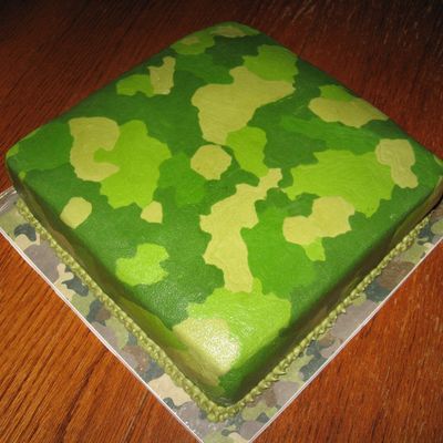 Camo Grooms Cake