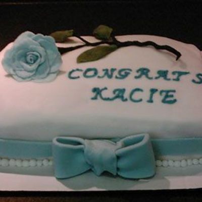 Kacie_Grad_Cake.jpg
