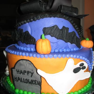 Haunted Halloween Cake