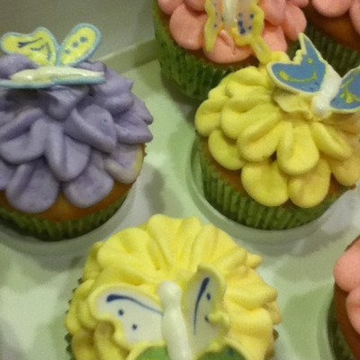 Flower Cupcakes With Butterflies