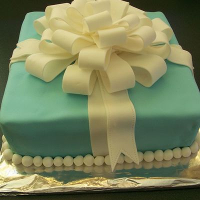 Bow Cake