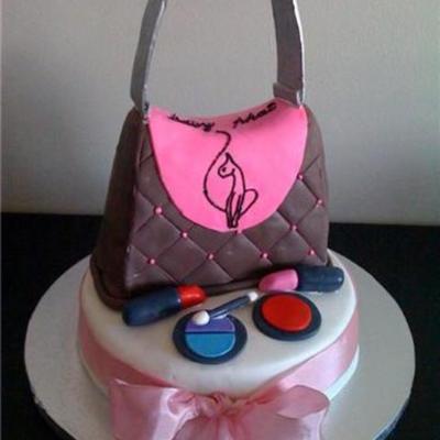 Purse Cake!
