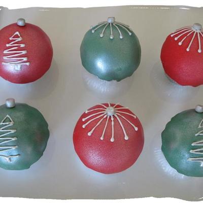 Christmas Ornament Cupcakes