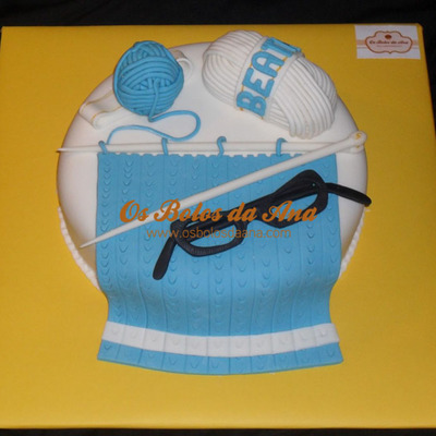 Bolo Personalizado Trico Com Novelos De La Agulhas E Os Indispensaveis Oculos