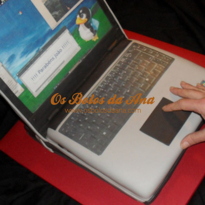 3D Cake Laptop Asus V2S With Dock Station
