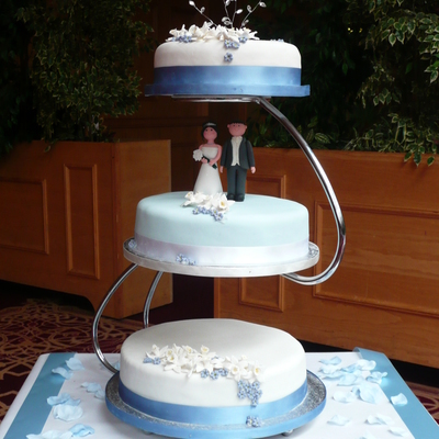 Floating Wedding Cake