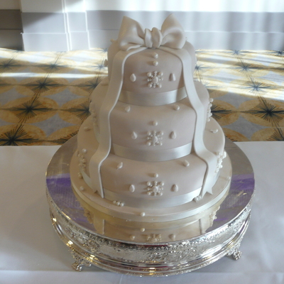 Pearl Wedding Cake