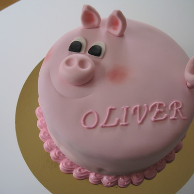 Pig Birthday Cake