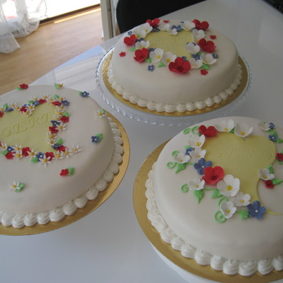 Flowery Birthday Cakes