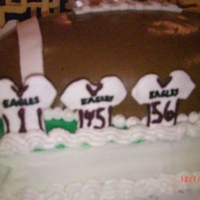 Eagles_Cake_And_Football_Jersi.jpg