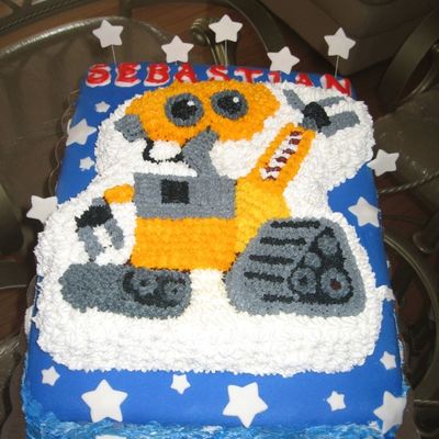 Wall-E Birthday Cake