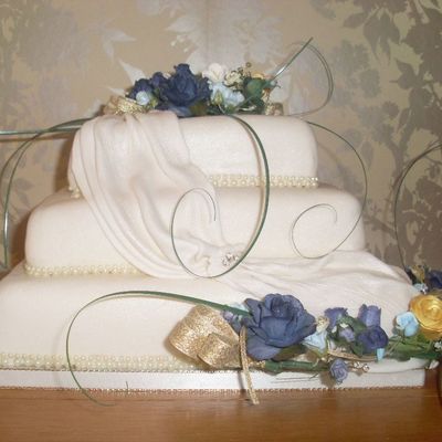 Swag Wedding Cake