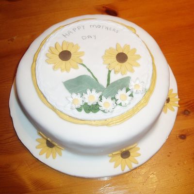 Mothers Day Cake