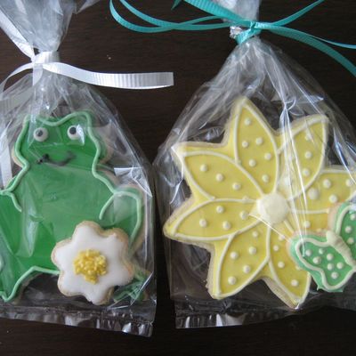 Frog And Flower Favors