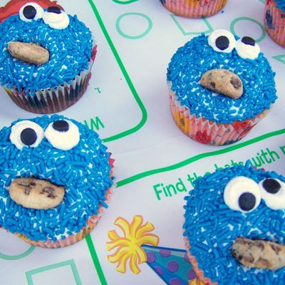 Cookie Monster Cupcakes To Match Cake
