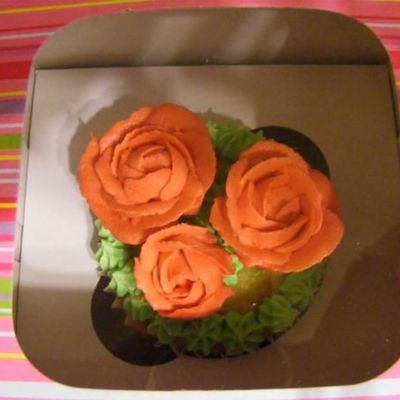 Cupcake With Roses