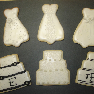 Wedding Dresses And Cakes!