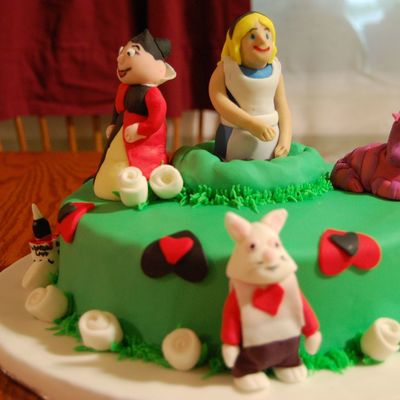 Alice Pops Into Wonderland