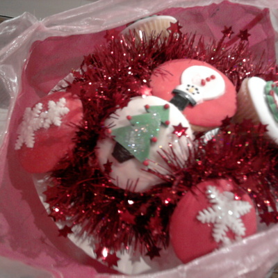 First Attempt At Cupcake Bouquet