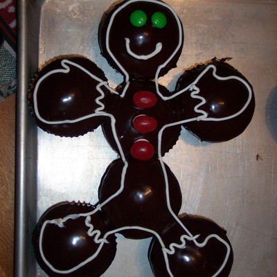 Gingerbread Man Cupcake