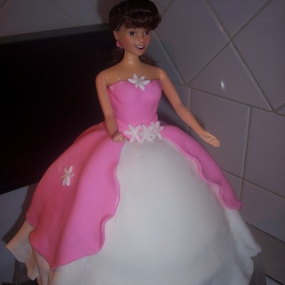 Barbie Cake