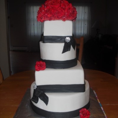 Romantic Rose Wedding Cake