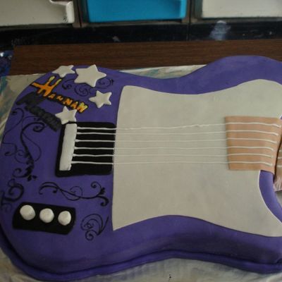 Hannah Montana Guitar Cake