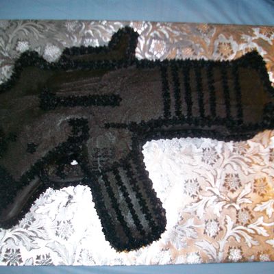 Ar-15 Birthday Cake
