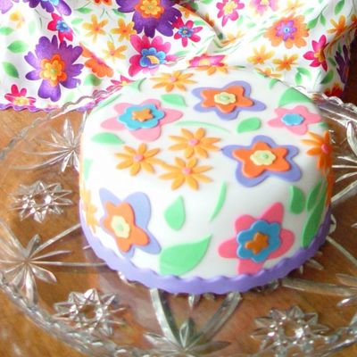 Hippie Flower Cake
