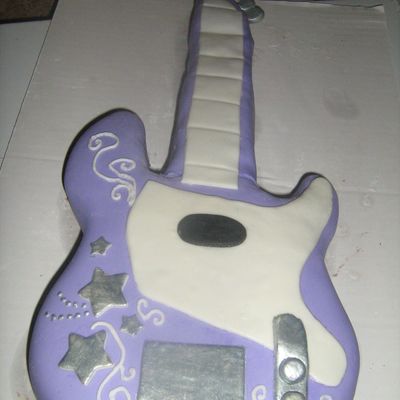 Guitar Cake