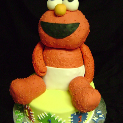 3D Elmo Sitting On Cake