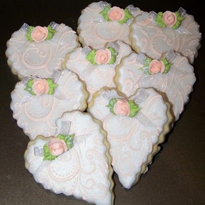 Stenciled Wedding Hearts/peach / White