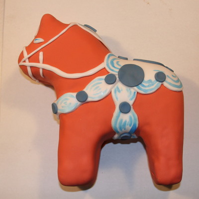 Dala Horse Cake