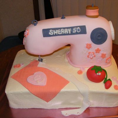Sewing Machine Cake