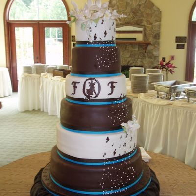 Fabie_Weddin_Cake_002.jpg