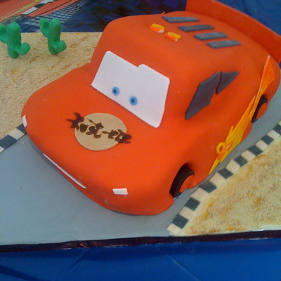 Lightning Mcqueen Cake