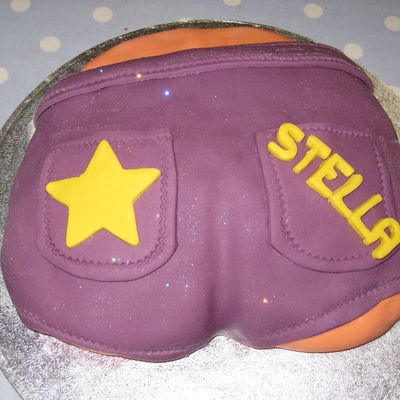 Hotpants Cake
