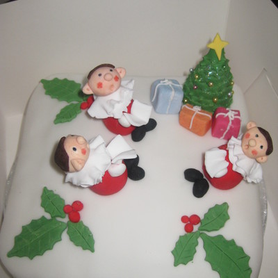 Carol Singers Christmas Tree