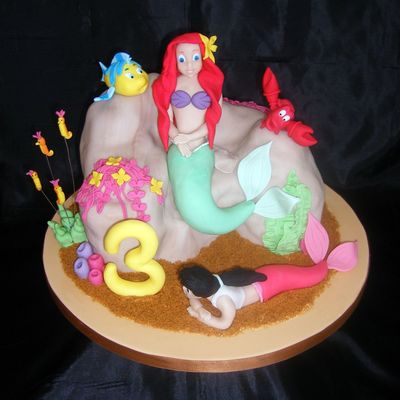 Little Mermaid And Melody Cake
